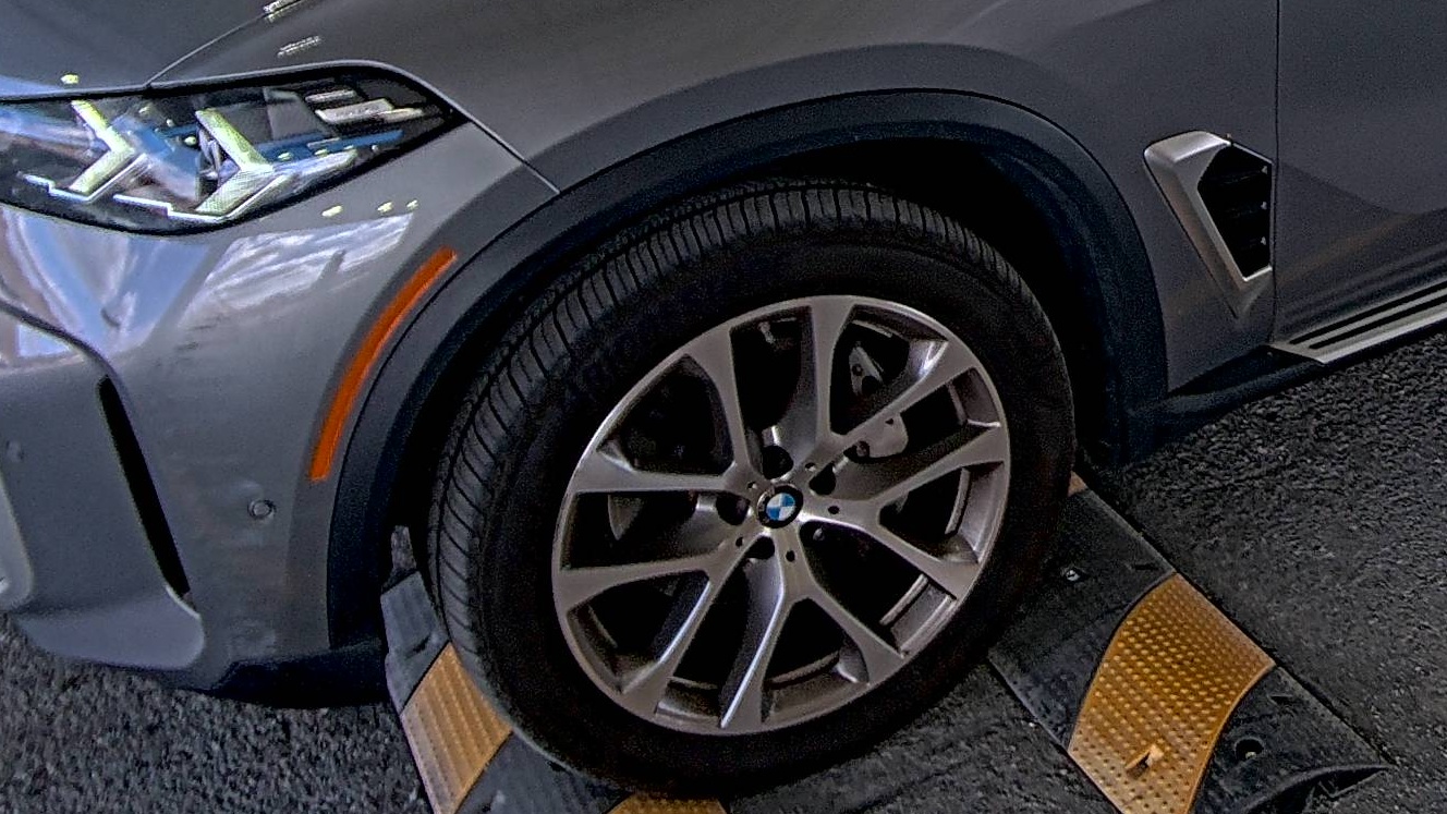 2025 BMW X5 xDrive40i AWD