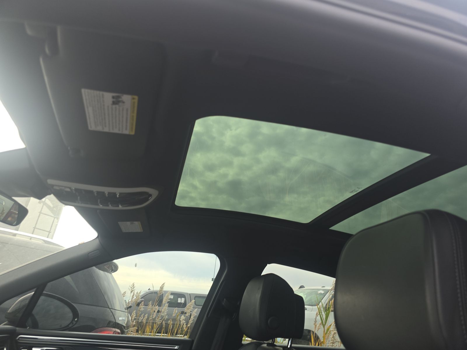 2021 Porsche Macan Base AWD