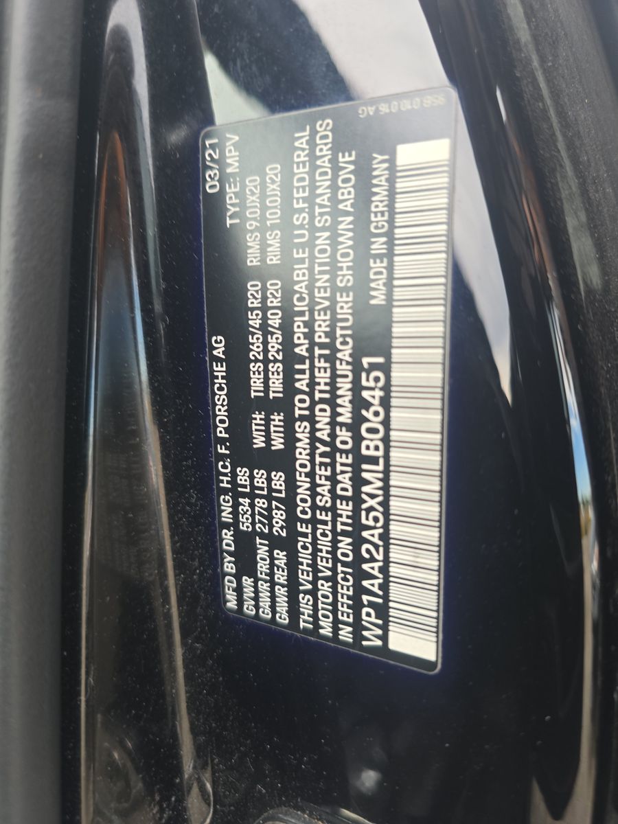 2021 Porsche Macan Base AWD