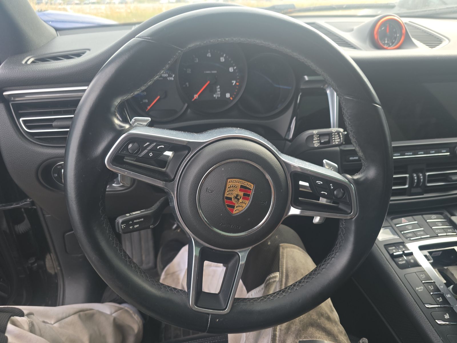 2021 Porsche Macan Base AWD