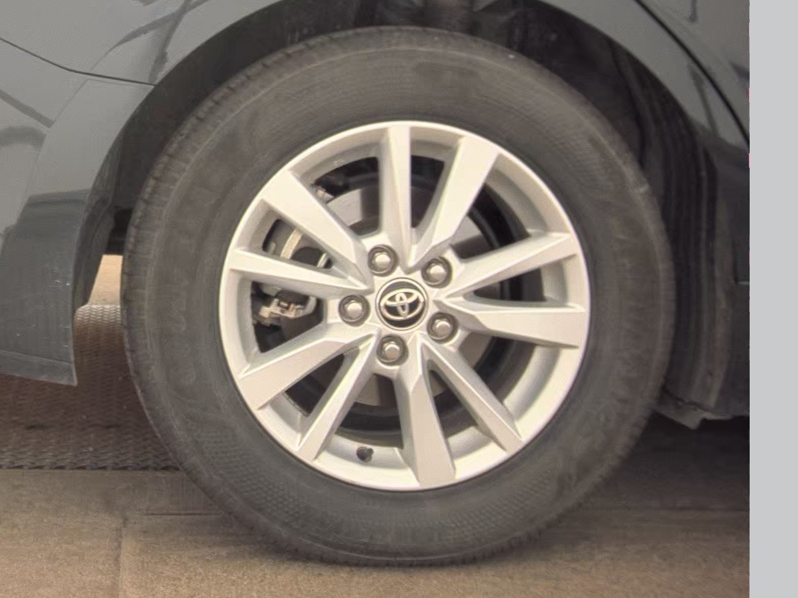 2025 Toyota Camry LE FWD