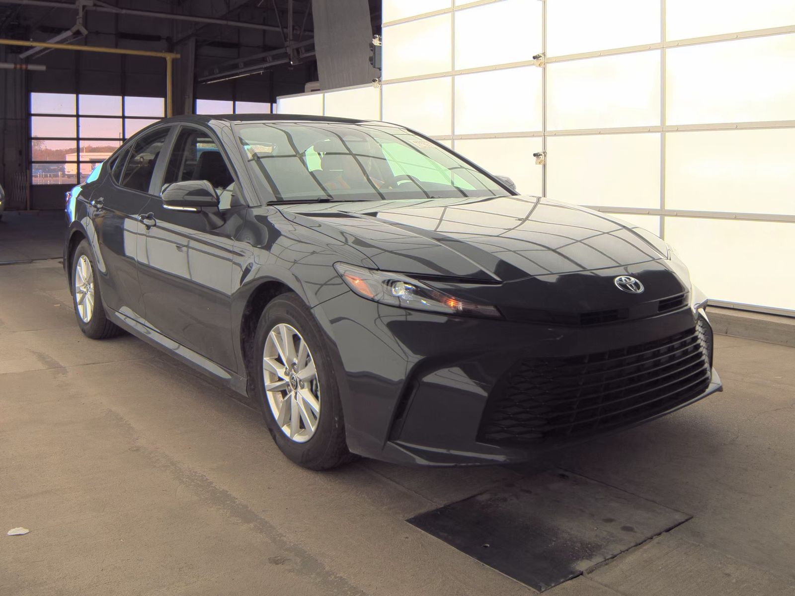 2025 Toyota Camry LE FWD