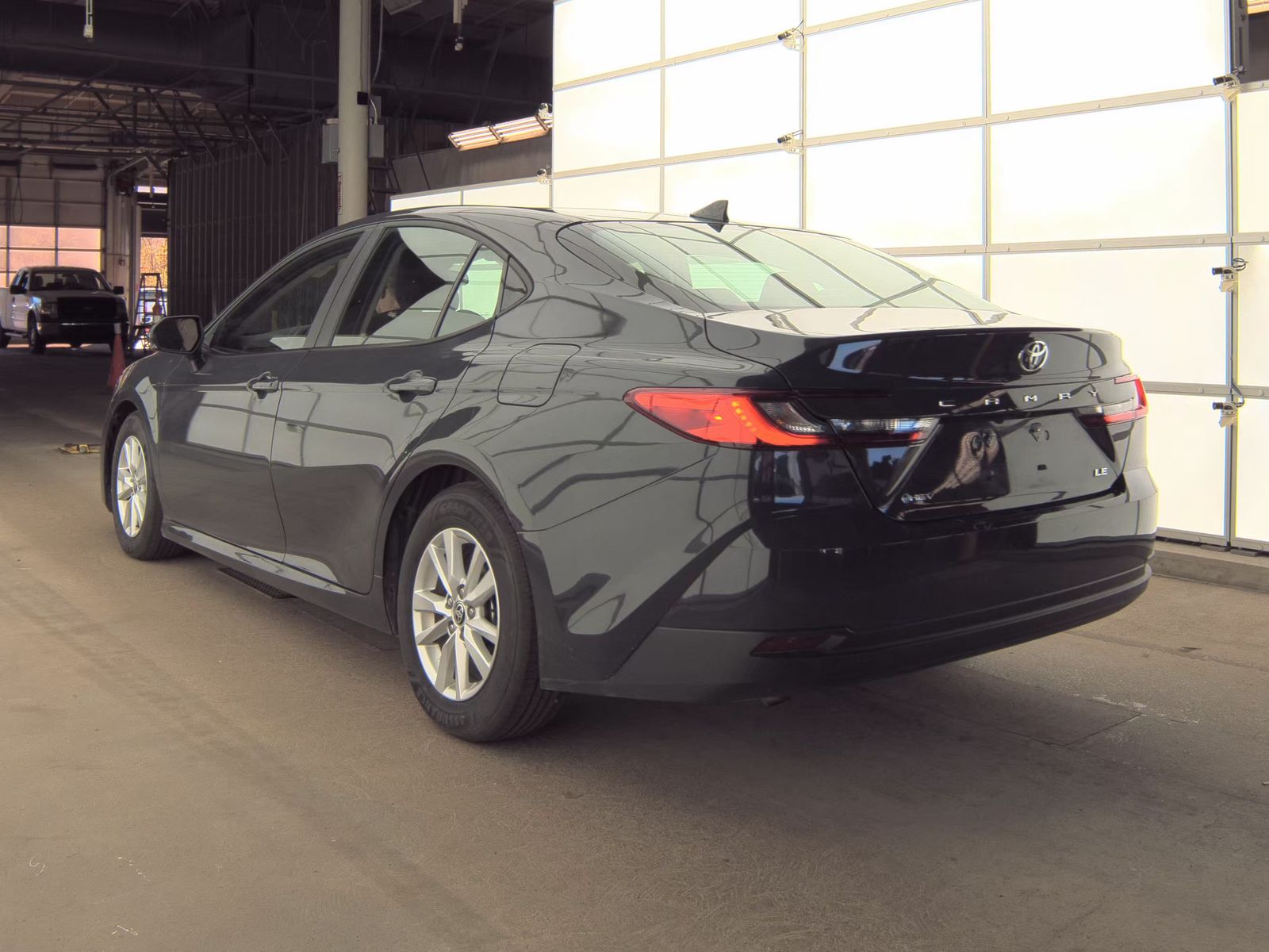 2025 Toyota Camry LE FWD