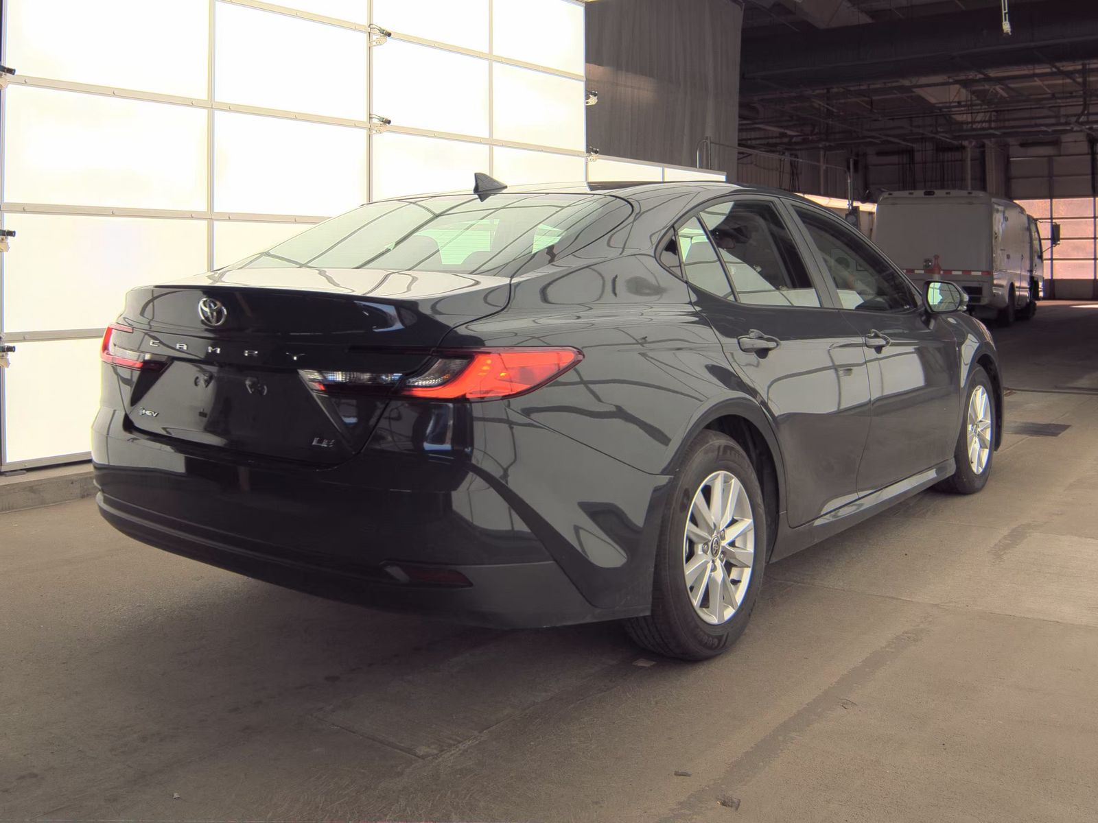 2025 Toyota Camry LE FWD