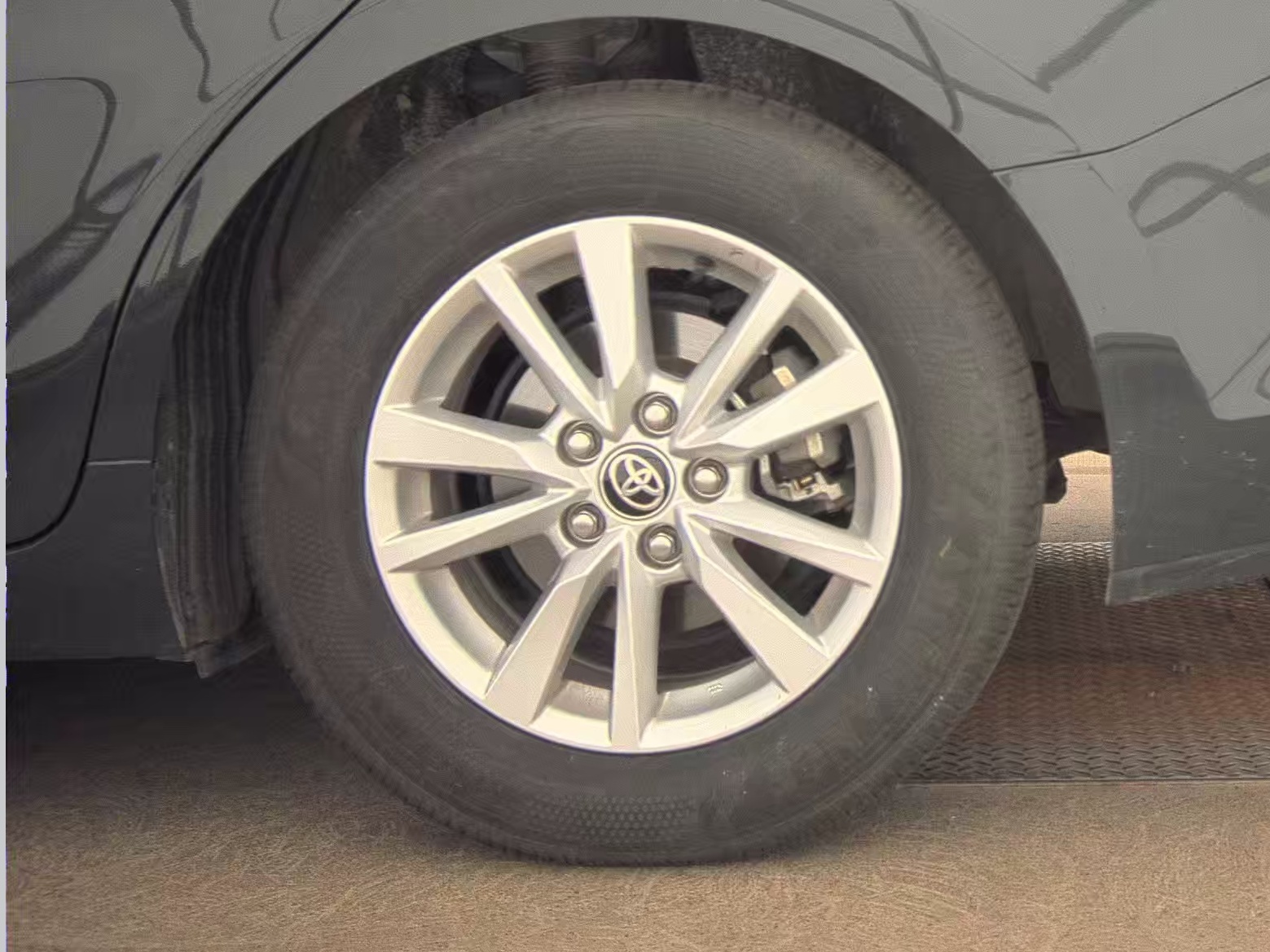 2025 Toyota Camry LE FWD