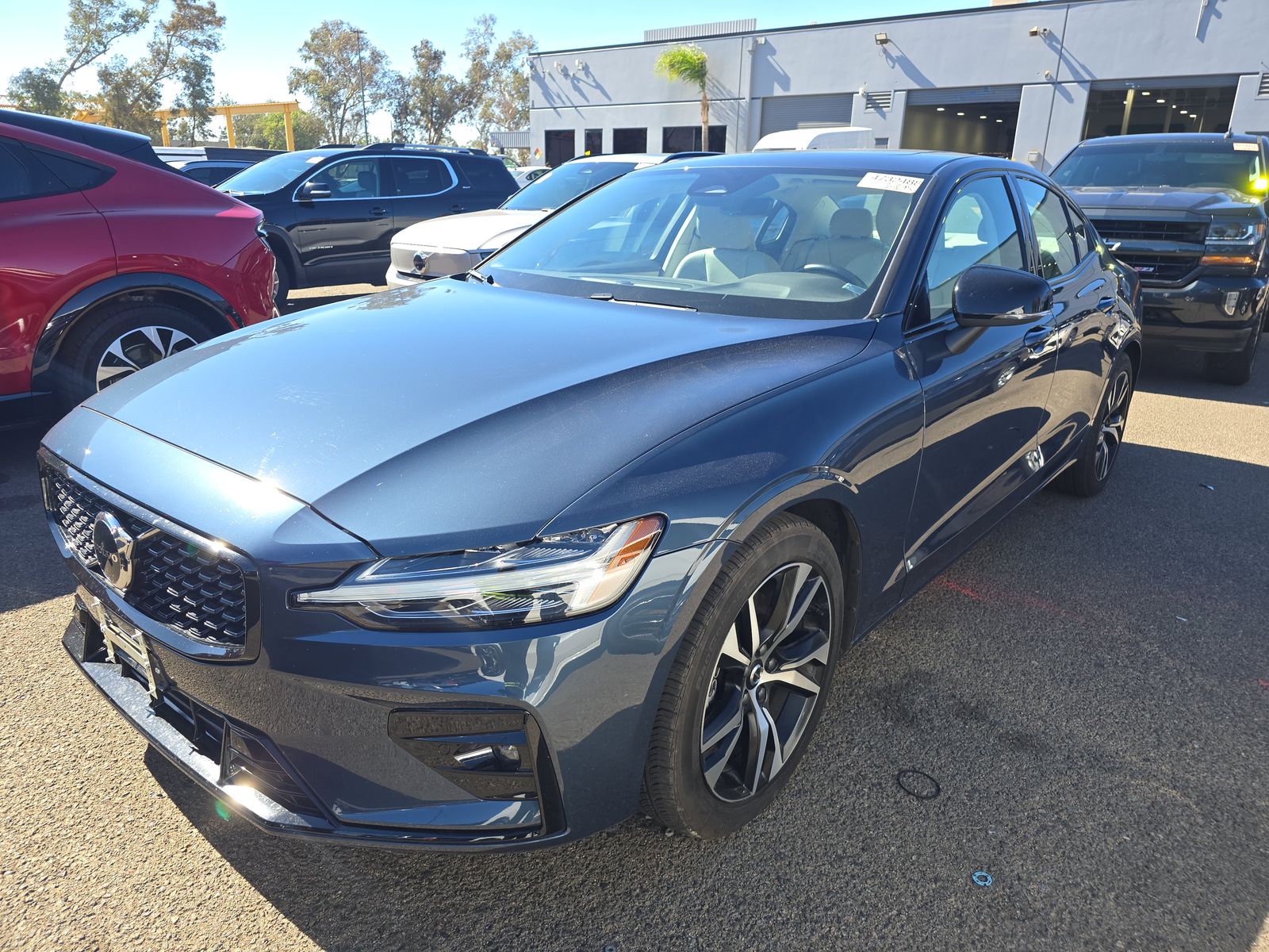 2025 Volvo S60 B5 Core AWD