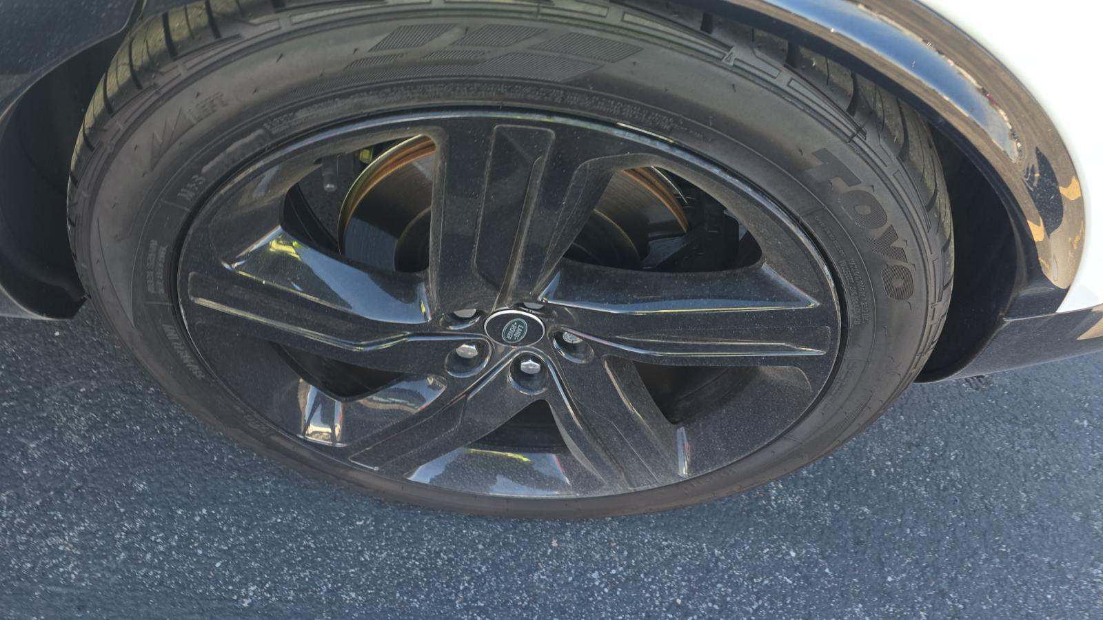 2023 Land Rover Discovery Metropolitan Edition AWD