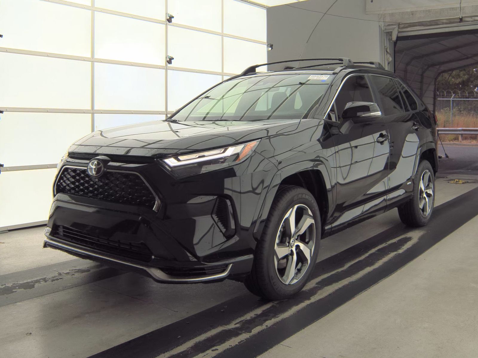 2025 Toyota RAV4 Plug-In Hybrid SE AWD