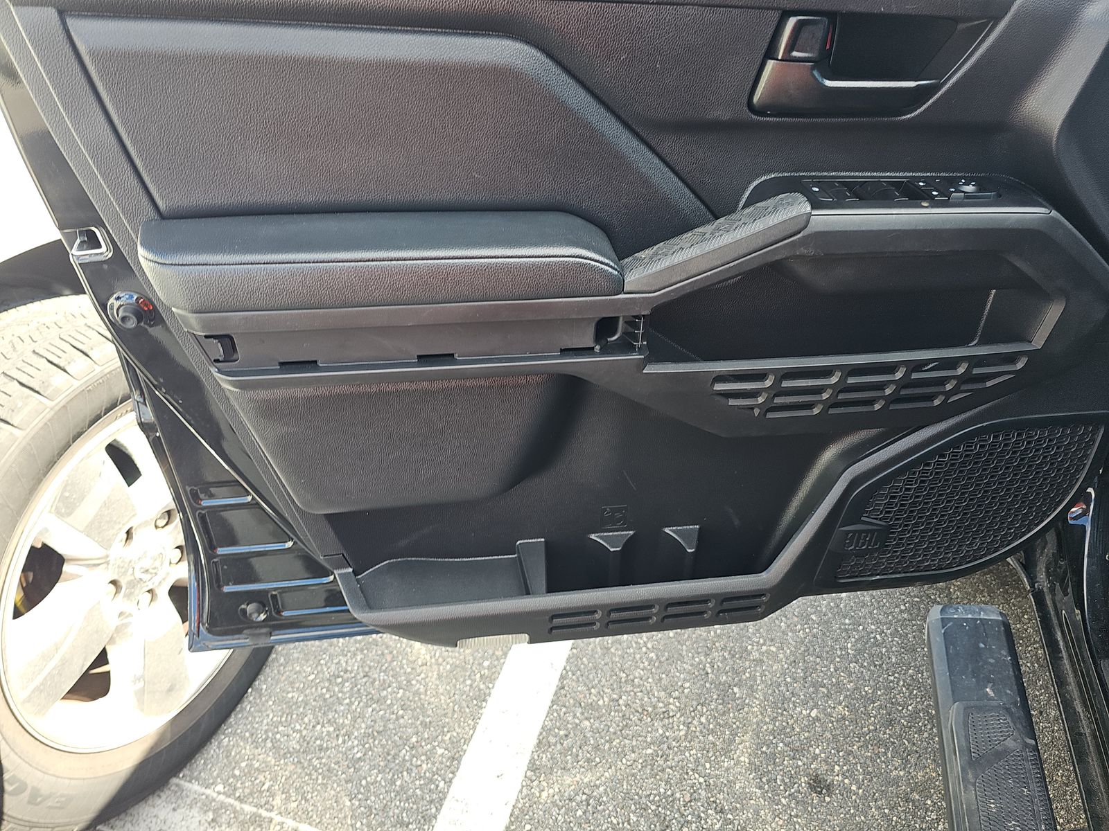 2024 Toyota Tacoma SR5 RWD