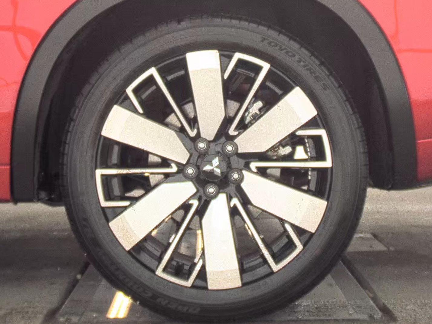 2025 Mitsubishi Outlander SEL FWD