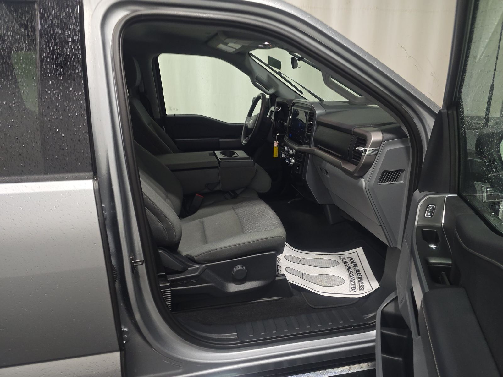 2025 Ford F-150 XLT AWD