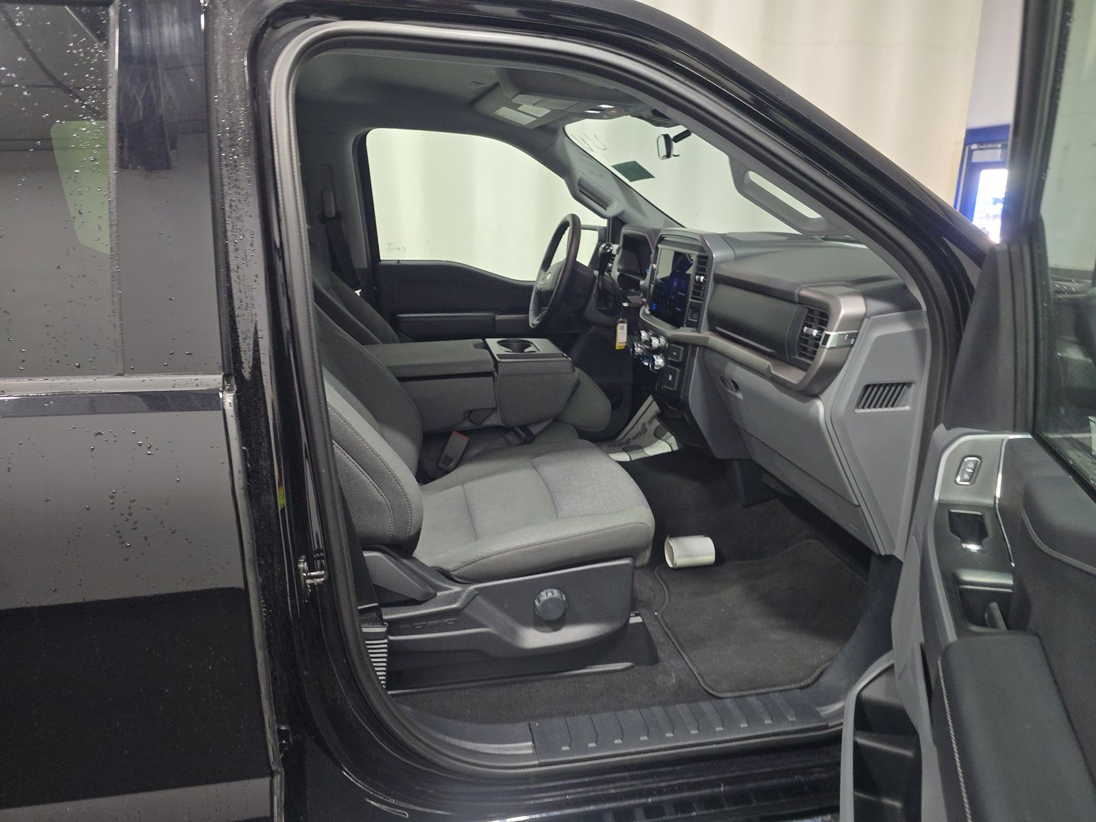 2025 Ford F-150 XLT AWD