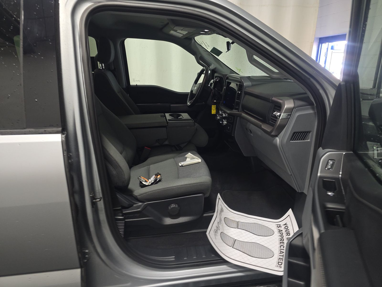 2025 Ford F-150 XLT AWD