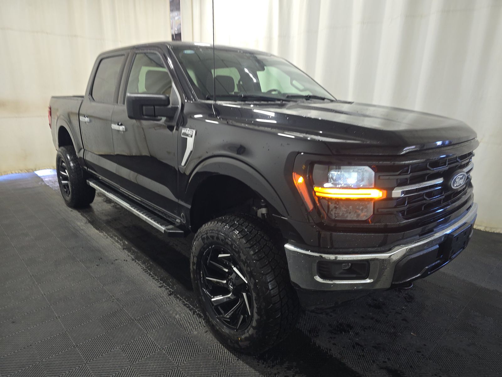 2025 Ford F-150 XLT AWD