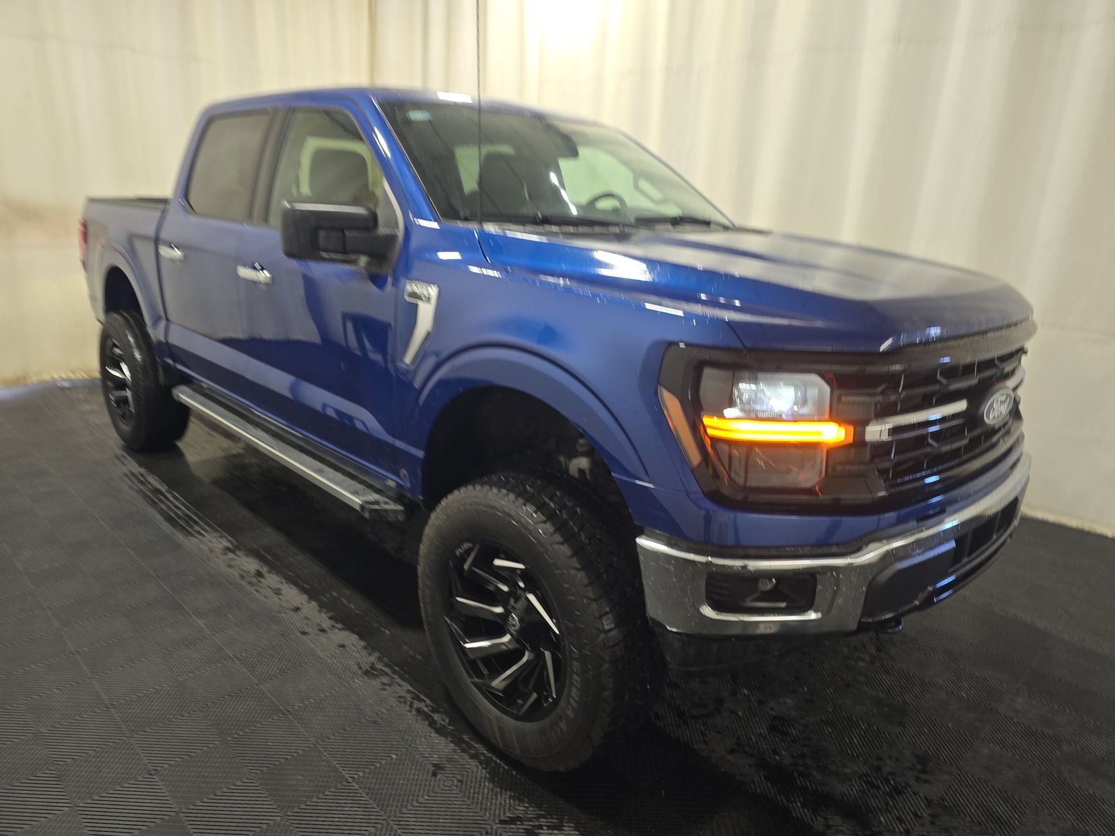 2025 Ford F-150 XLT AWD