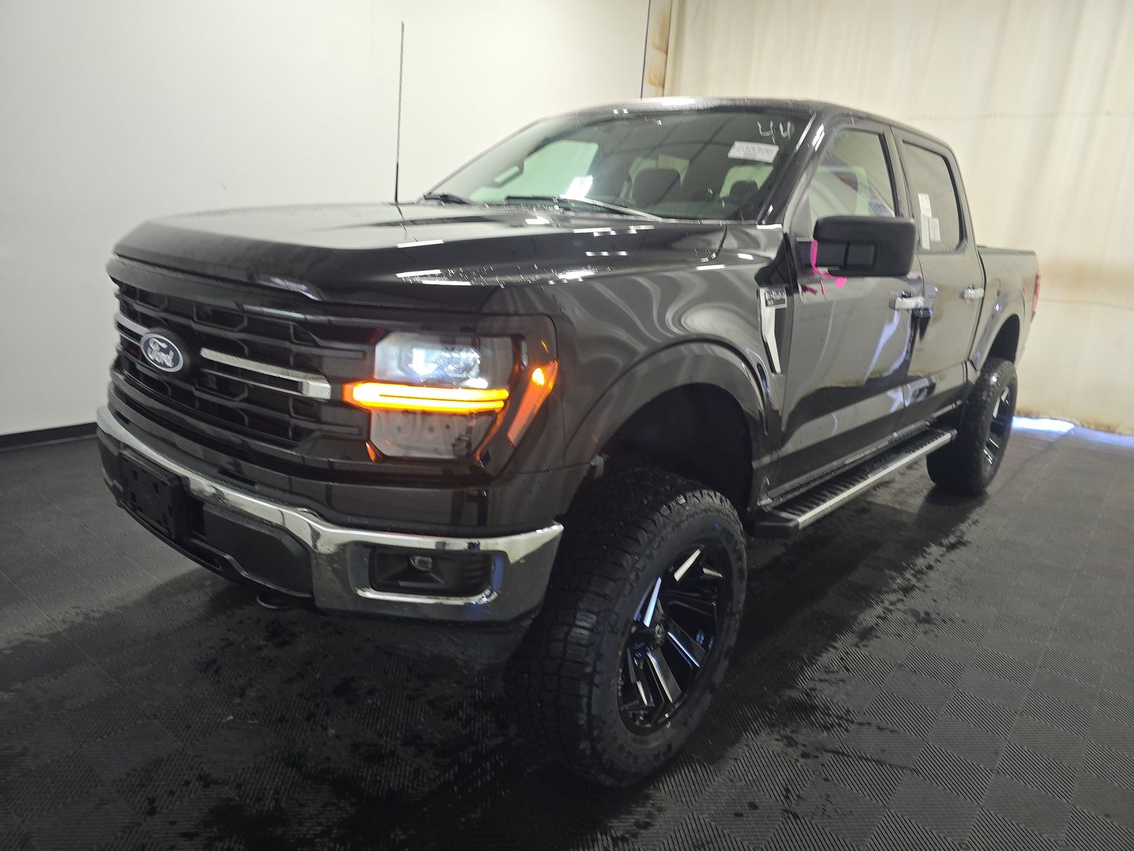 2025 Ford F-150 XLT AWD