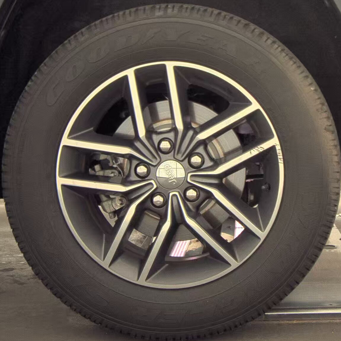 2018 Jeep Grand Cherokee Laredo E Edition AWD