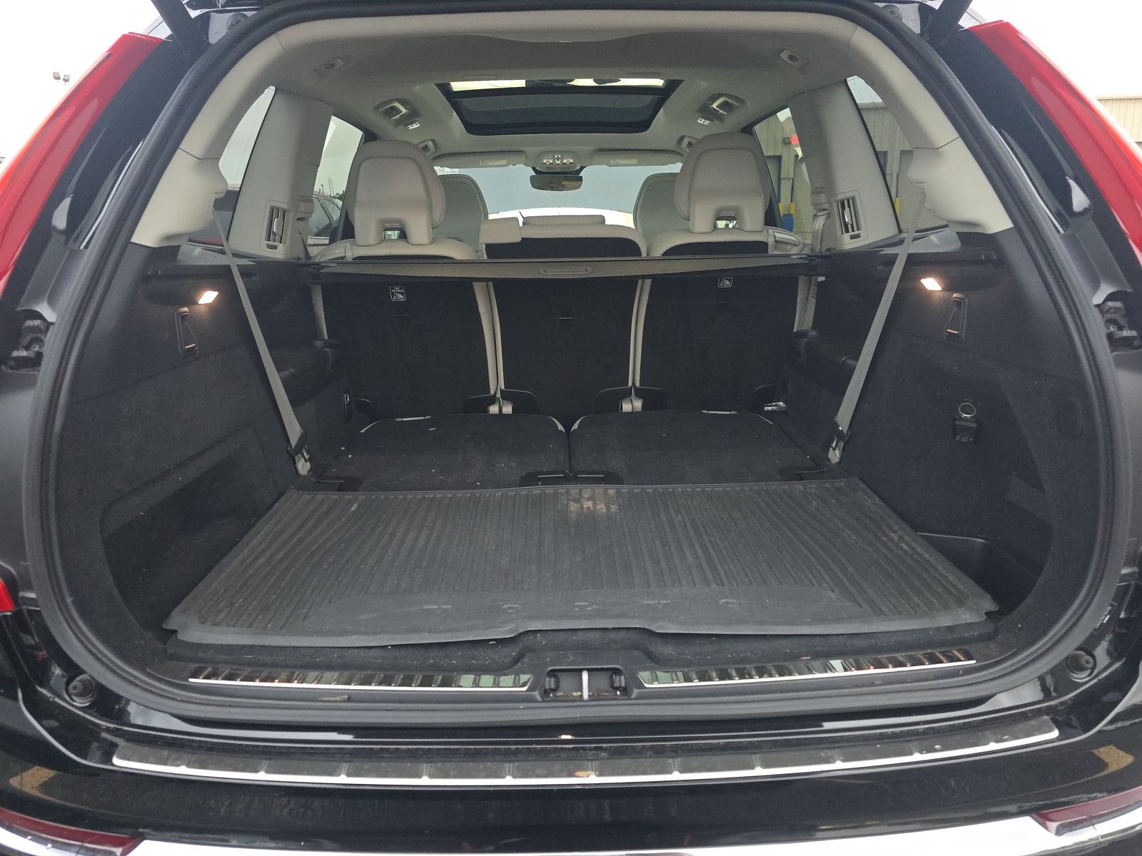 2023 Volvo XC90 B6 Plus AWD