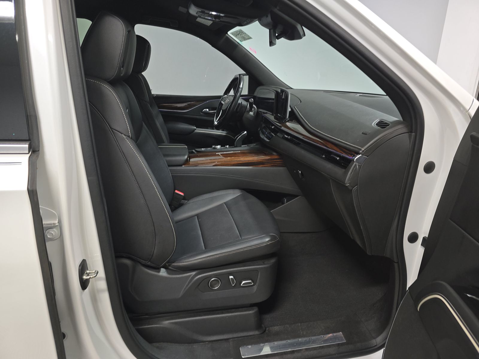 2021 Cadillac Escalade Luxury RWD