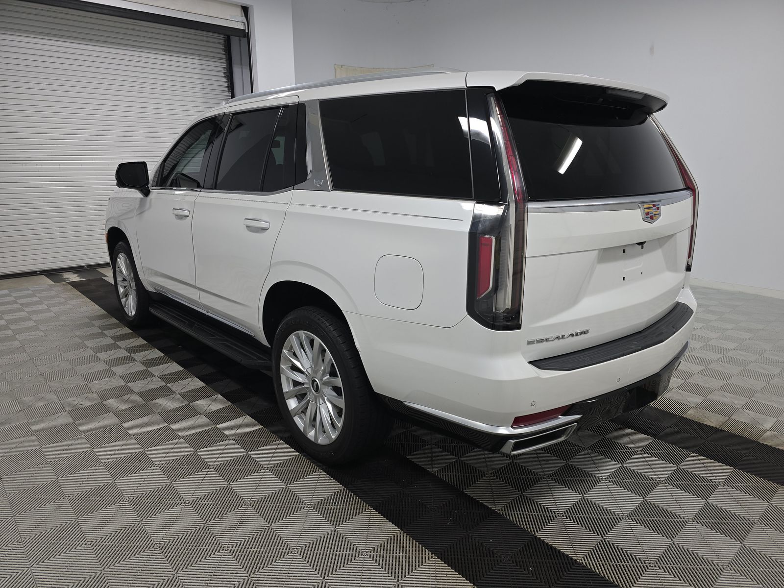 2021 Cadillac Escalade Luxury RWD