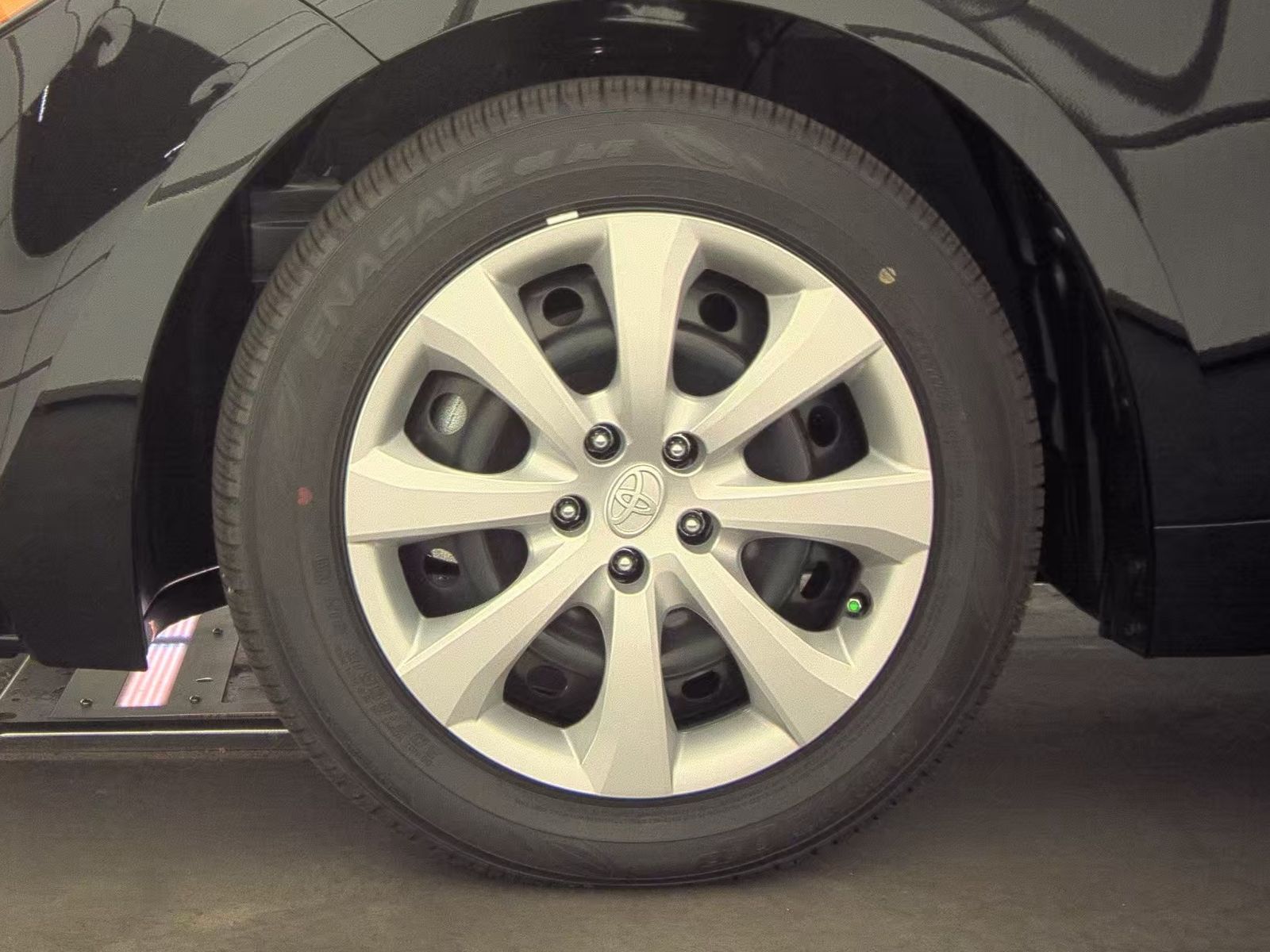 2025 Toyota Corolla Hybrid LE FWD