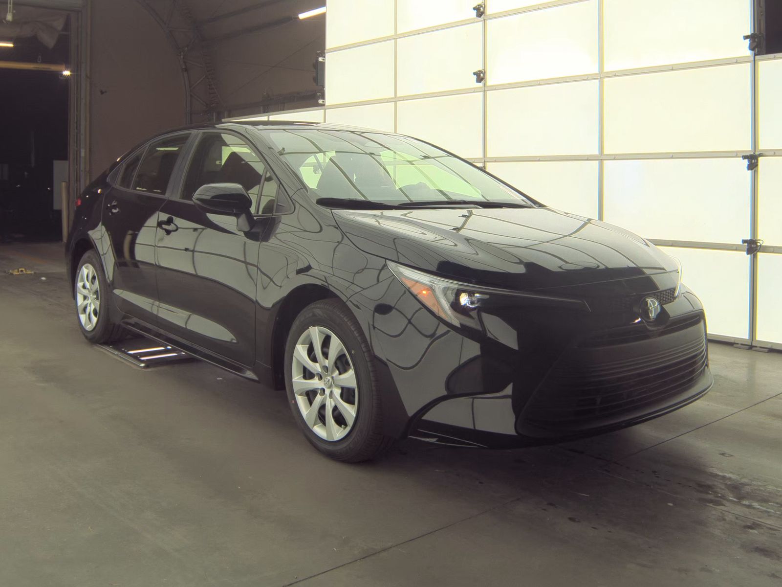 2025 Toyota Corolla Hybrid LE FWD