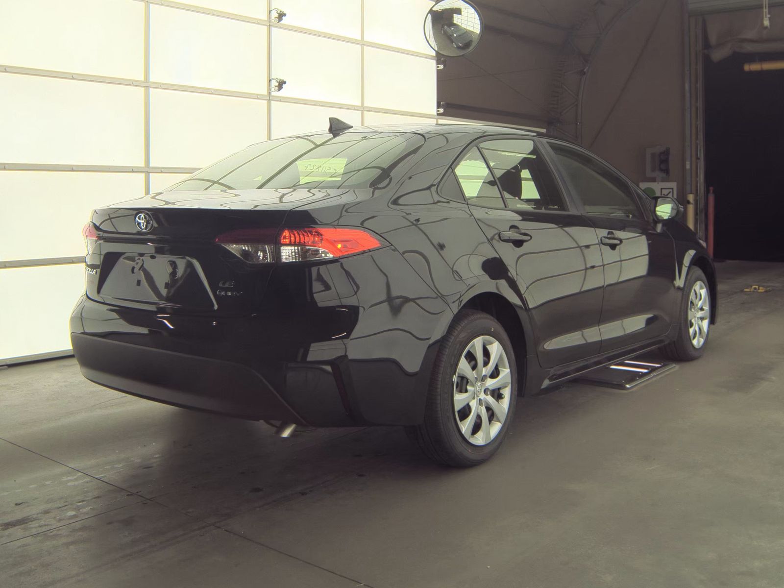 2025 Toyota Corolla Hybrid LE FWD