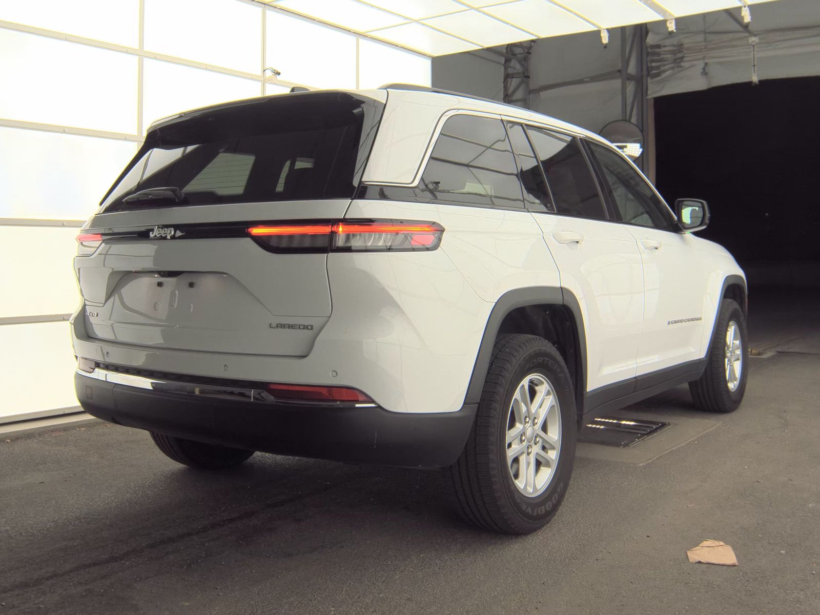 2024 Jeep Grand Cherokee Laredo AWD