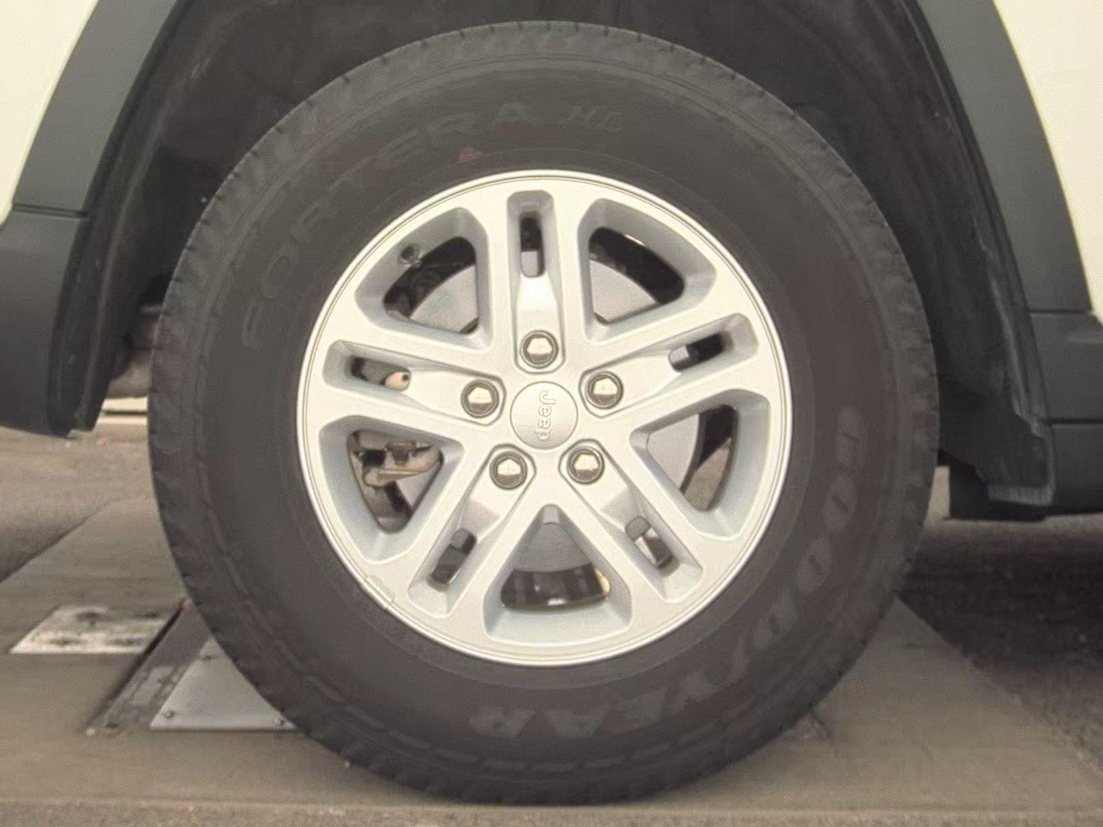 2024 Jeep Grand Cherokee Laredo AWD