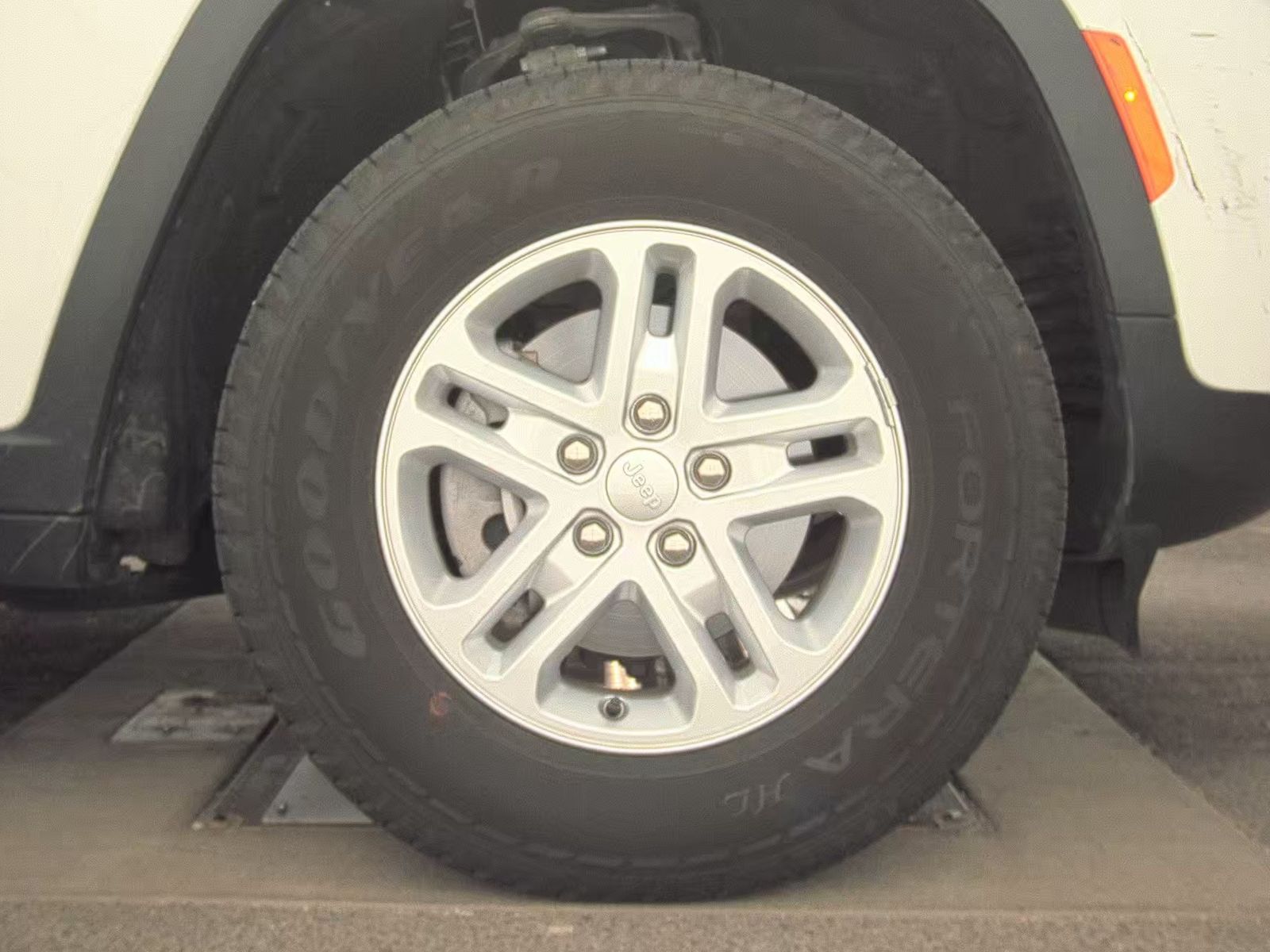 2024 Jeep Grand Cherokee Laredo AWD