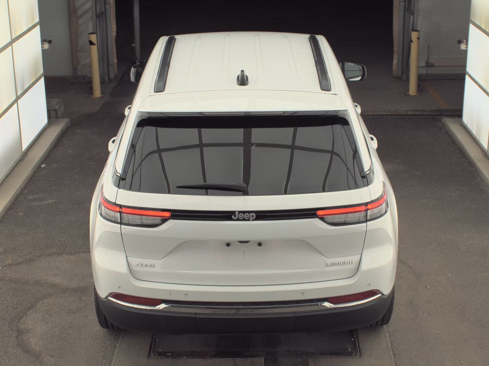 2024 Jeep Grand Cherokee Laredo AWD