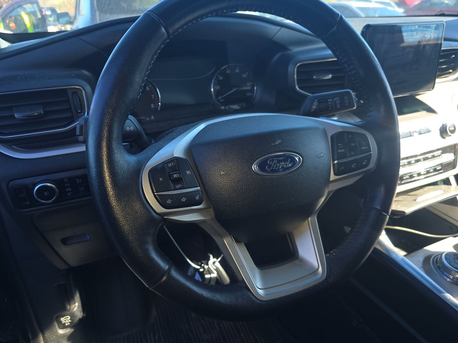 2023 Ford Explorer XLT AWD