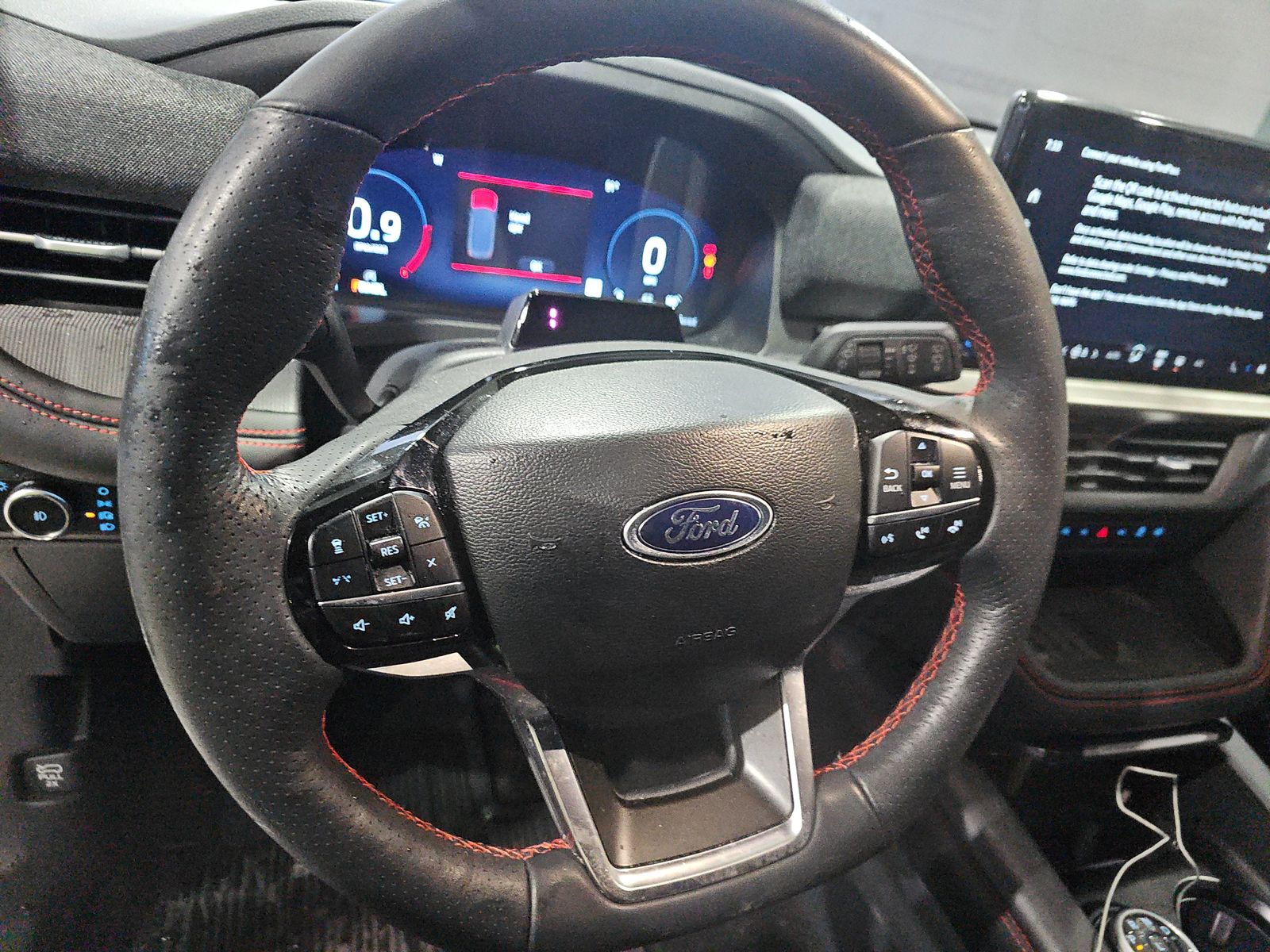 2025 Ford Explorer ST-Line AWD