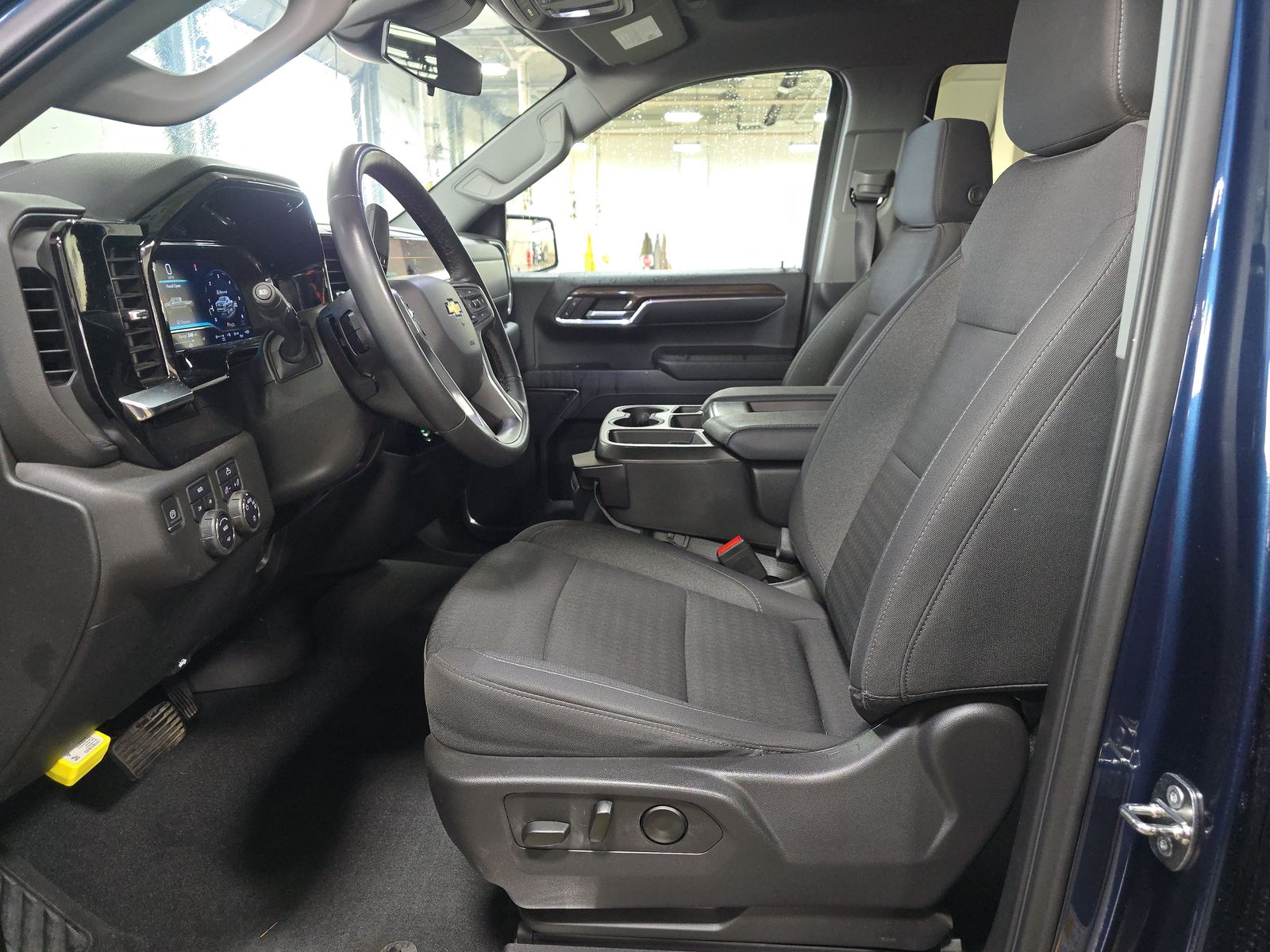 2023 Chevrolet Silverado 1500 LT AWD