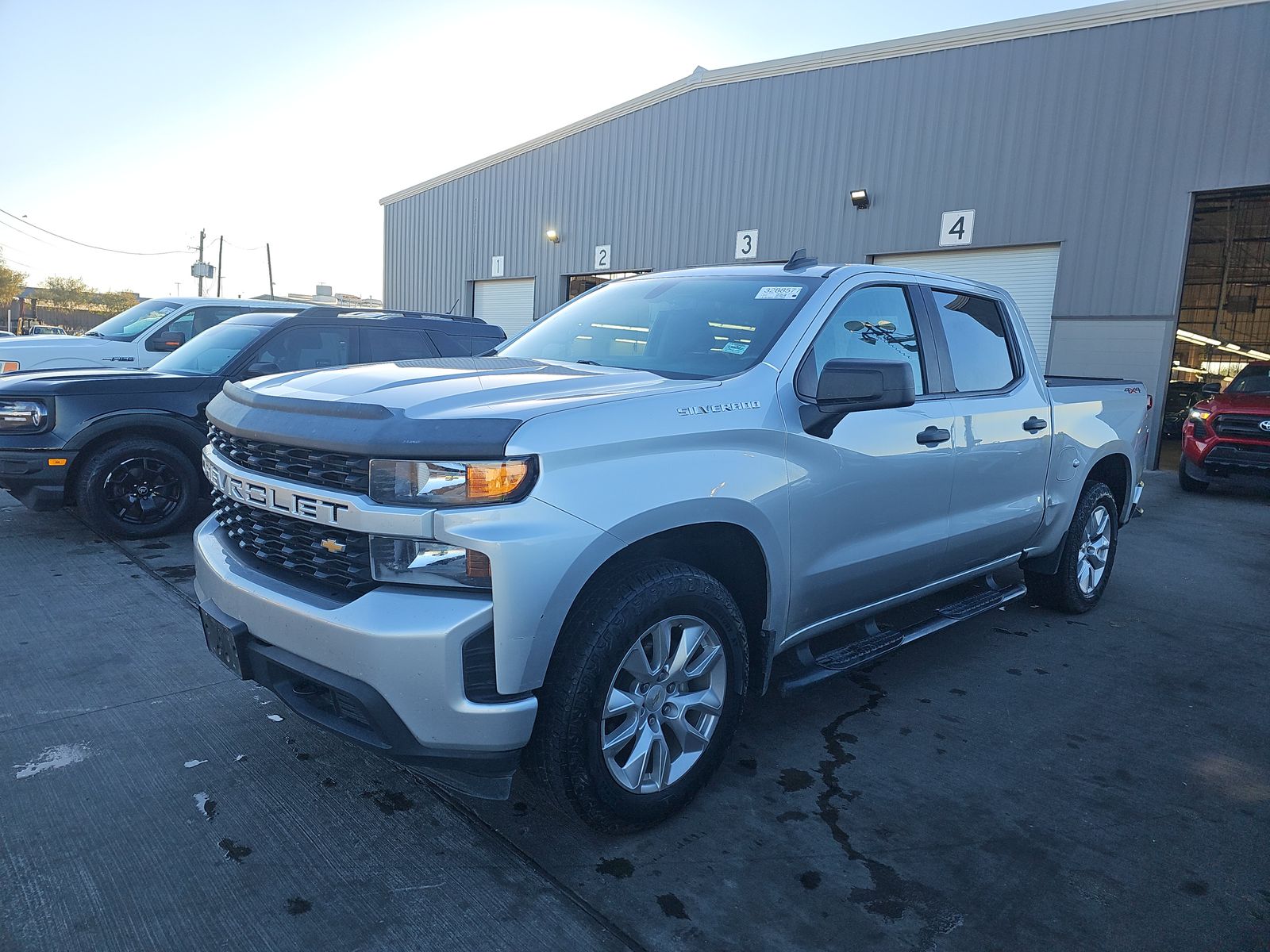 2021 Chevrolet Silverado 1500 Custom AWD