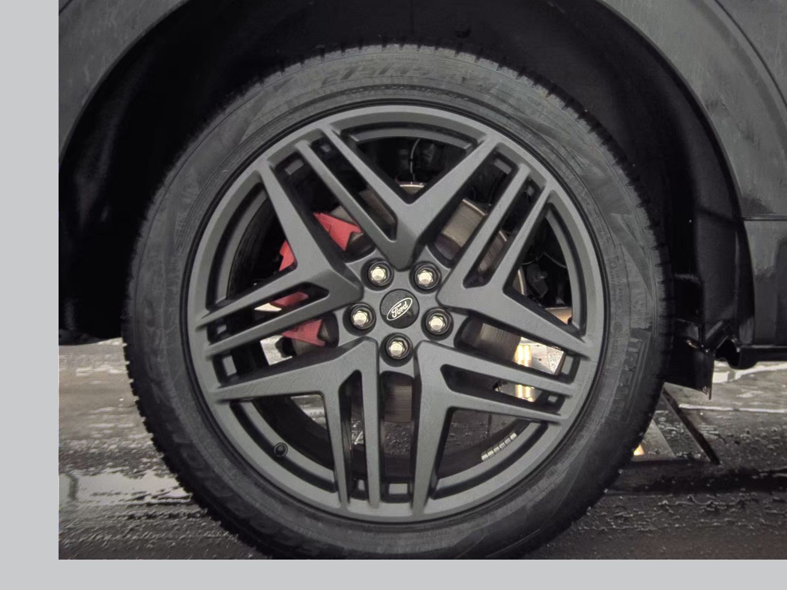 2025 Ford Explorer ST-Line AWD