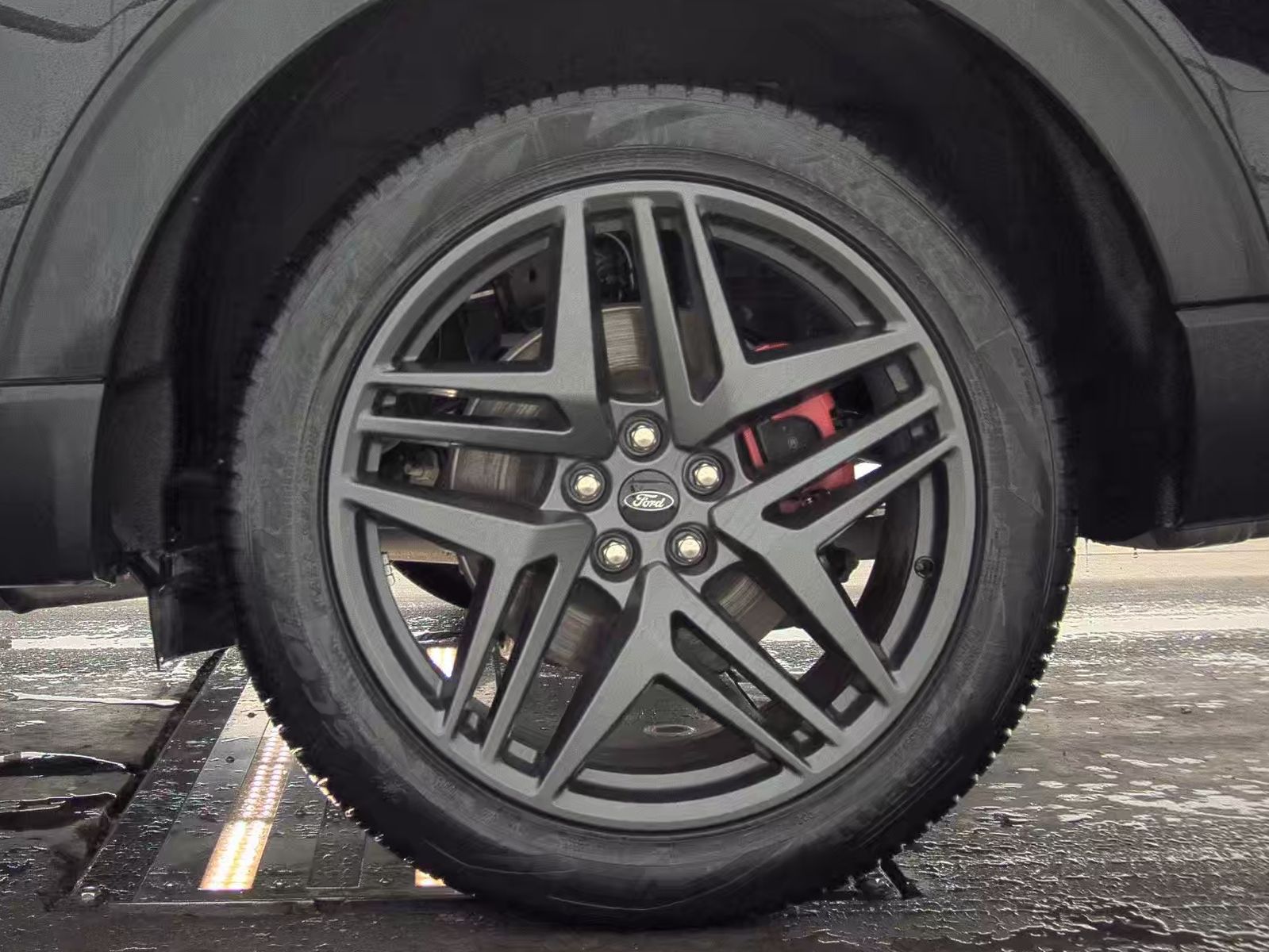 2025 Ford Explorer ST-Line AWD