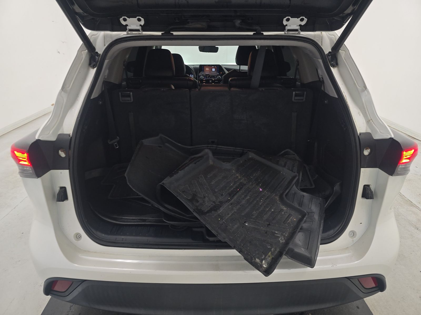 2020 Toyota Highlander XLE FWD