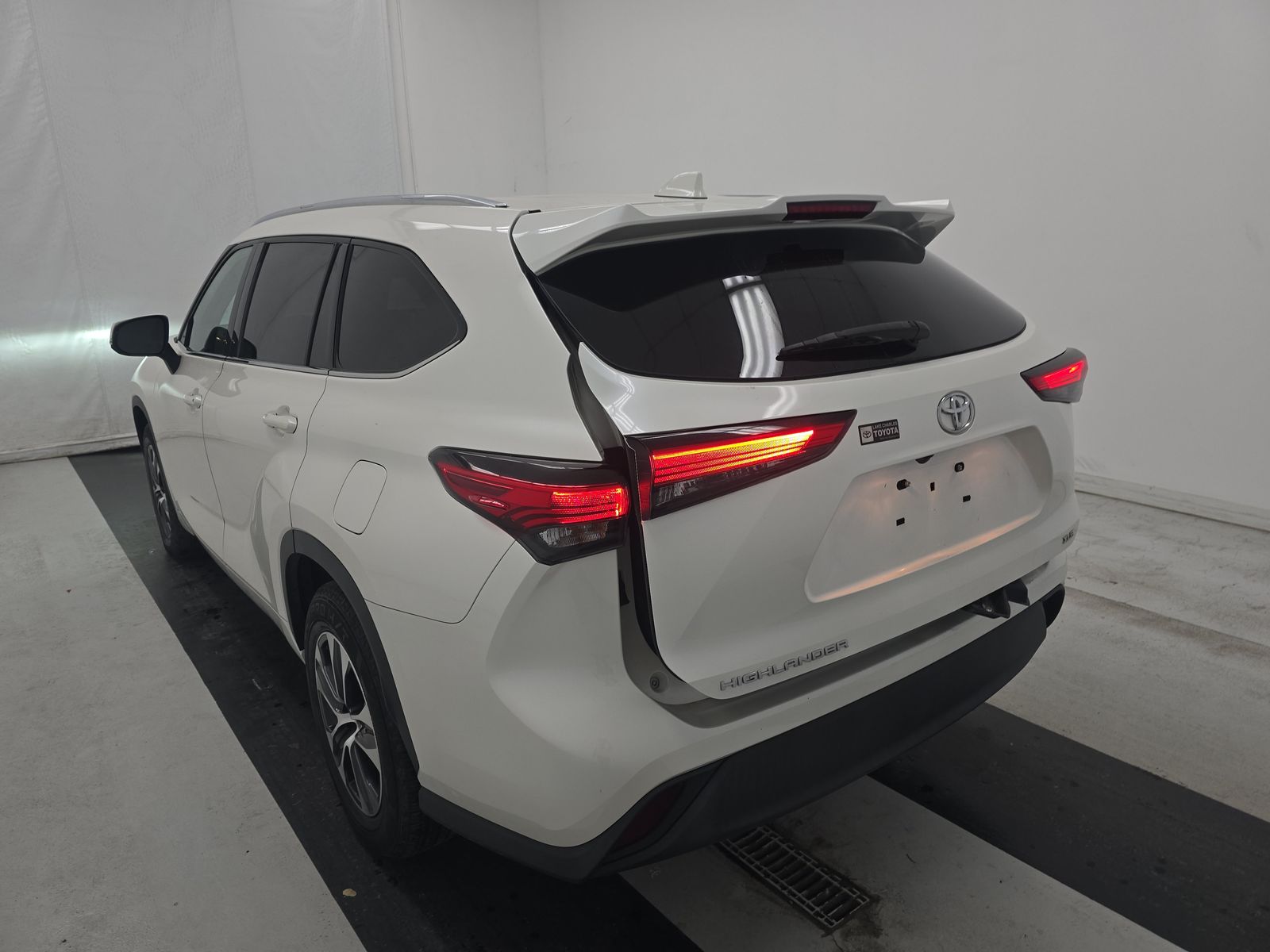 2020 Toyota Highlander XLE FWD