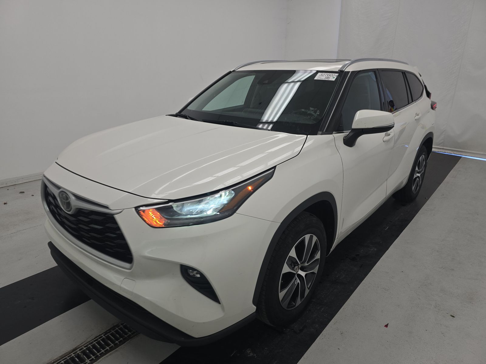 2020 Toyota Highlander XLE FWD