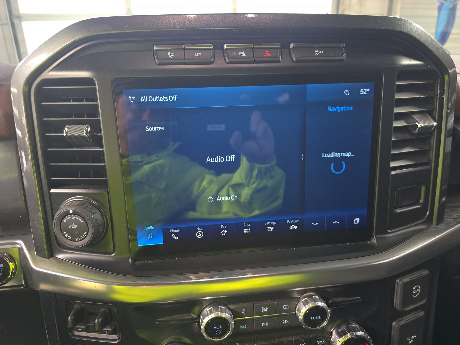 2023 Ford F-150 Hybrid Lariat AWD