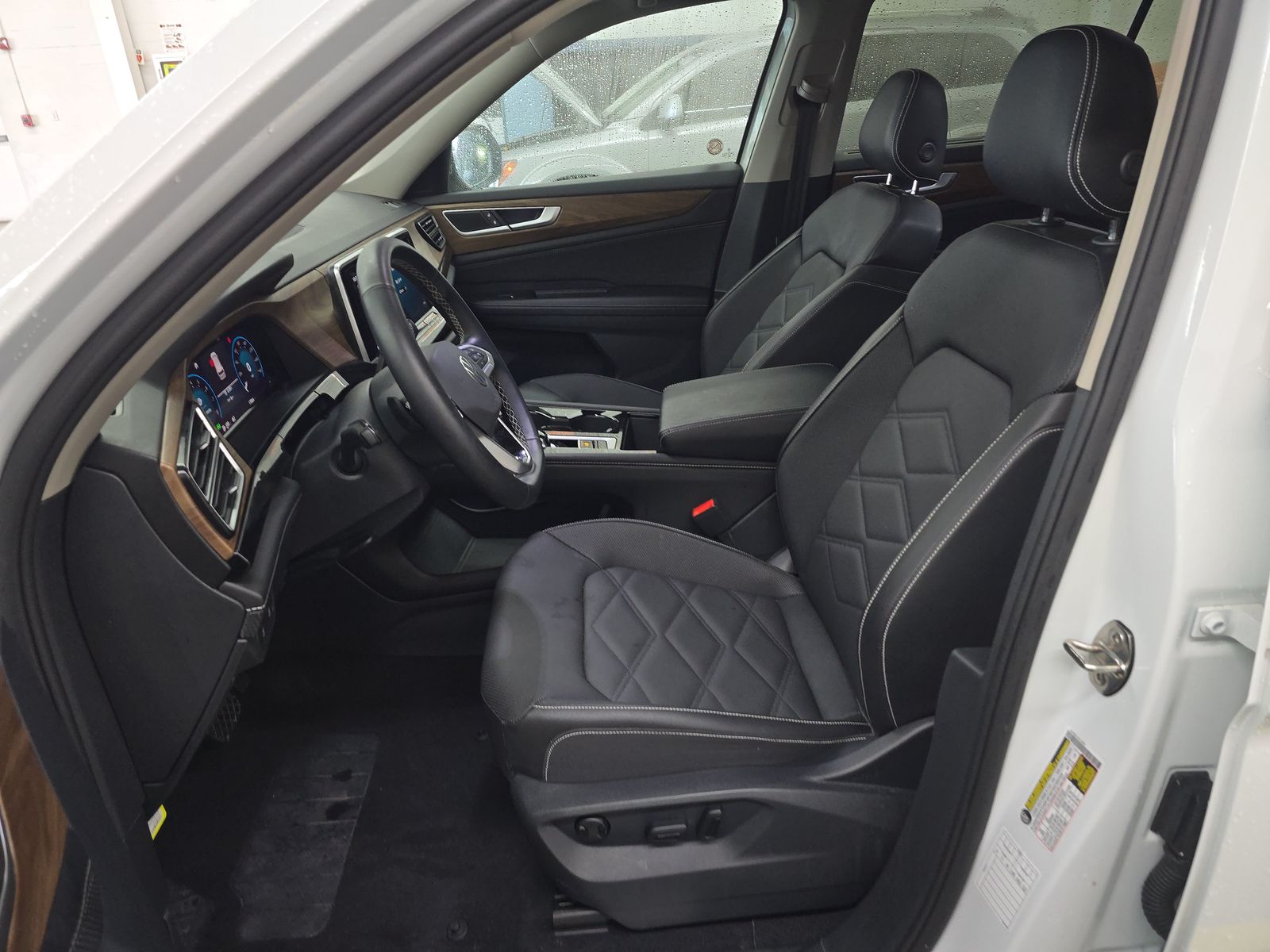 2025 Volkswagen Atlas 2.0T SE FWD