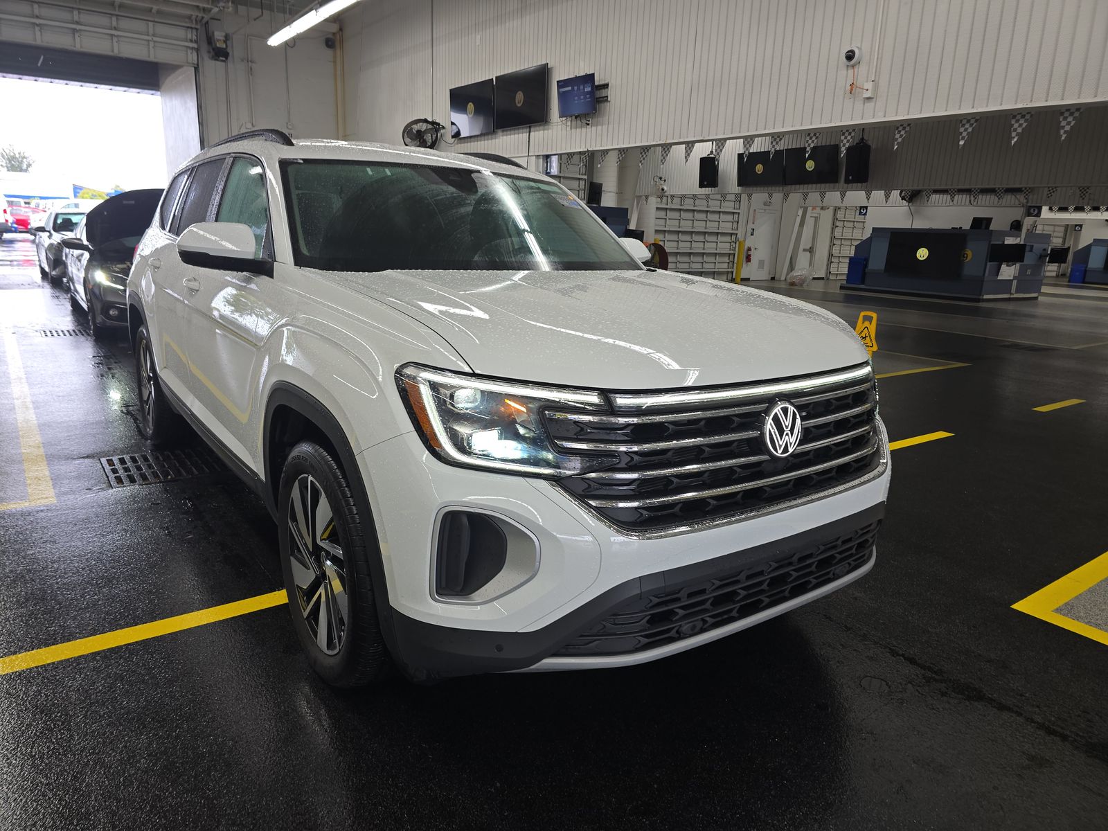 2025 Volkswagen Atlas 2.0T SE FWD