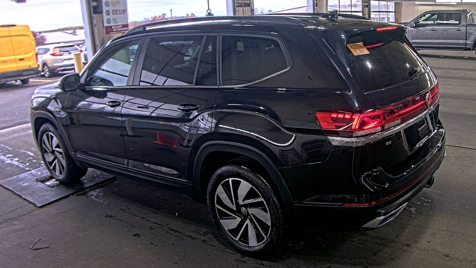 2024 Volkswagen Atlas 2.0T SE AWD