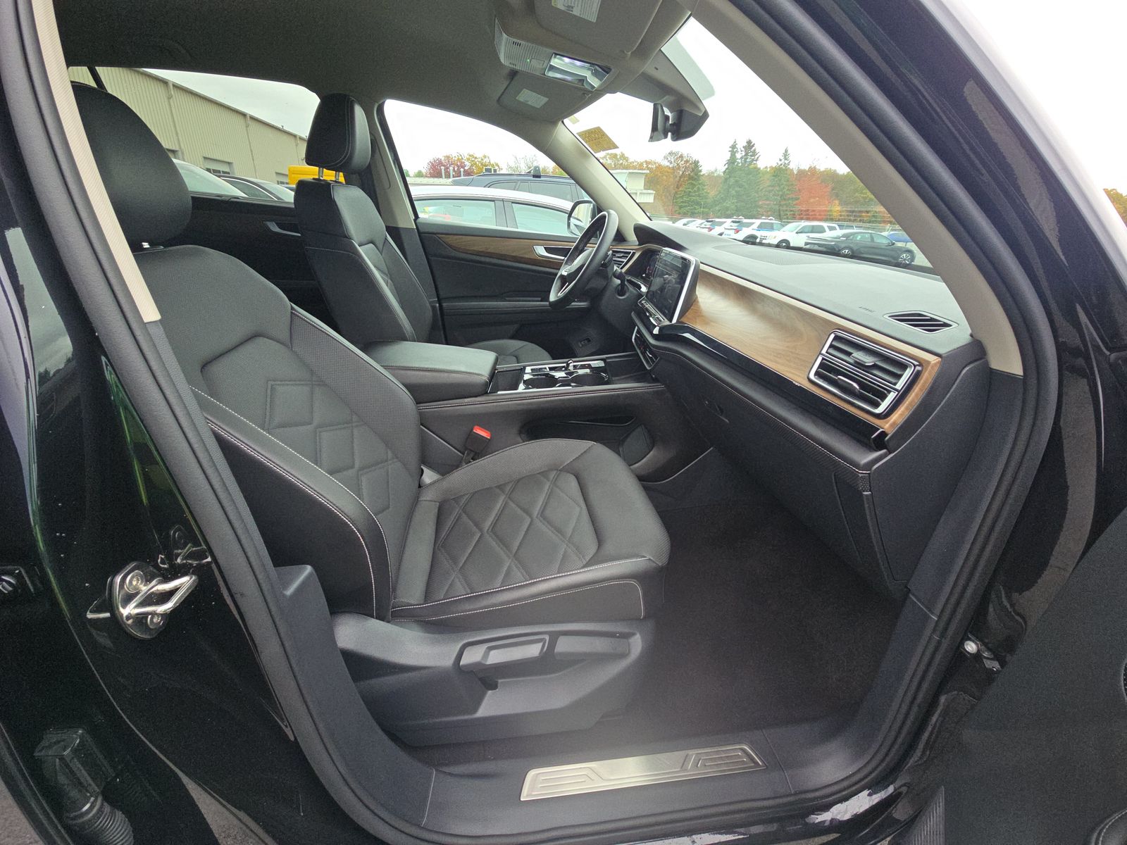 2024 Volkswagen Atlas 2.0T SE AWD