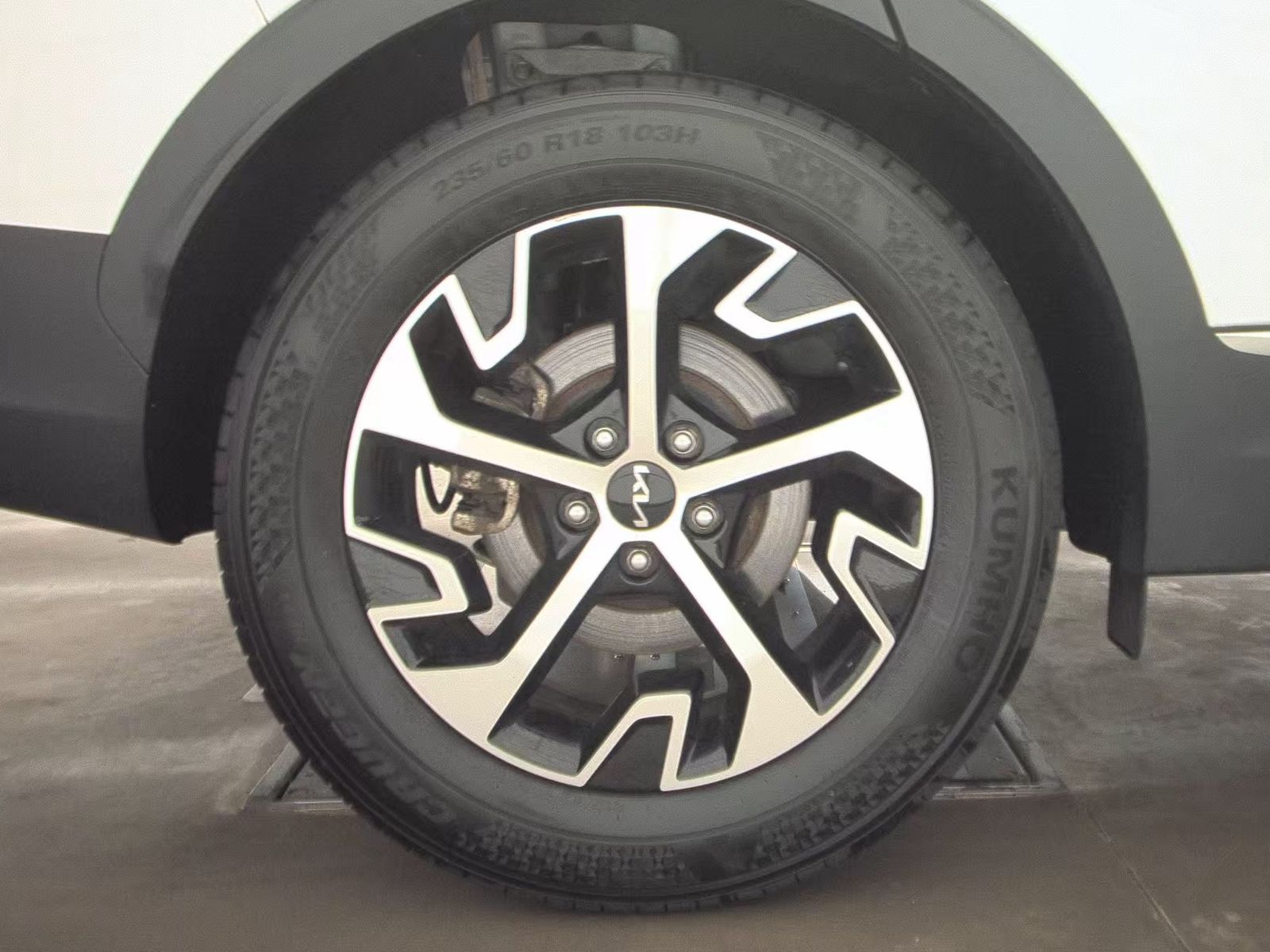 2023 Kia Sportage EX FWD