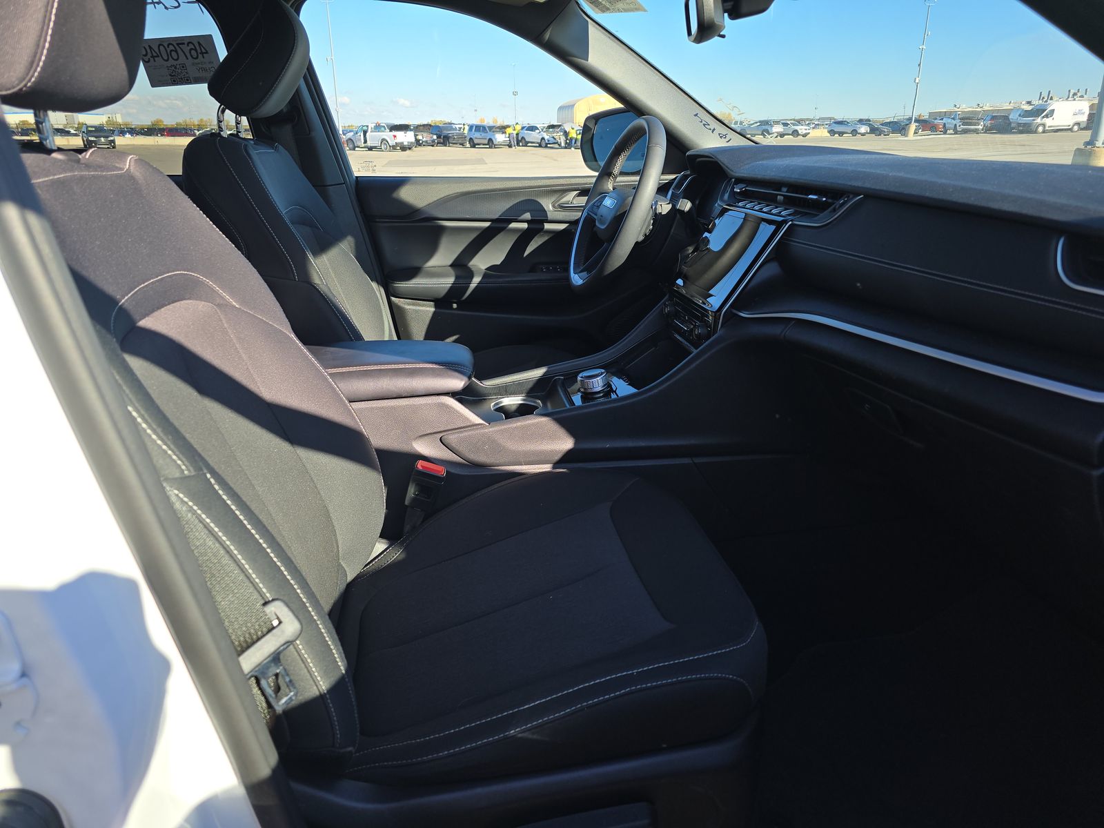 2024 Jeep Grand Cherokee Laredo AWD