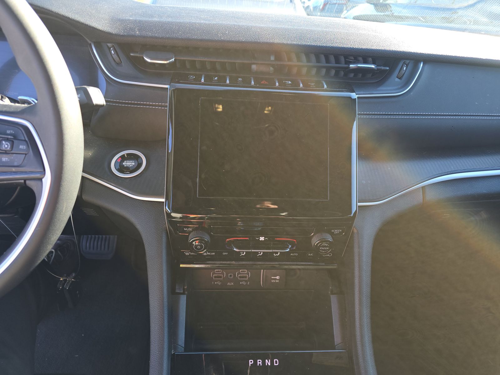 2024 Jeep Grand Cherokee Laredo AWD