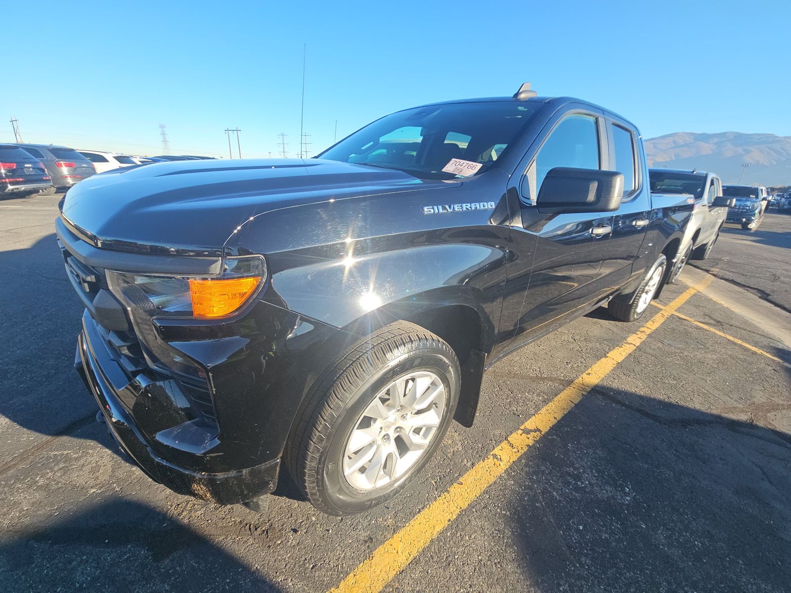 2022 Chevrolet Silverado 1500 Custom AWD