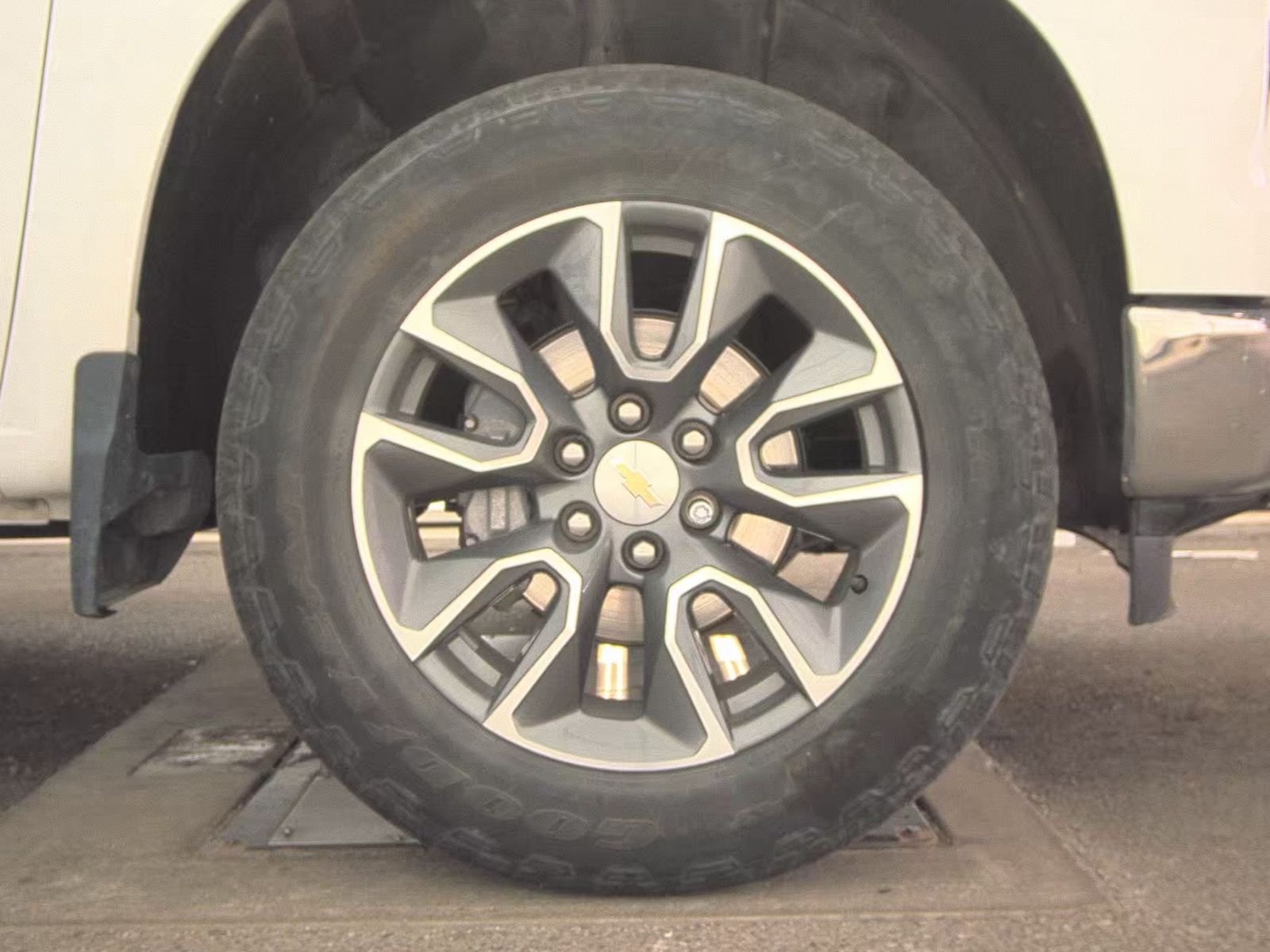 2023 Chevrolet Silverado 1500 LT AWD